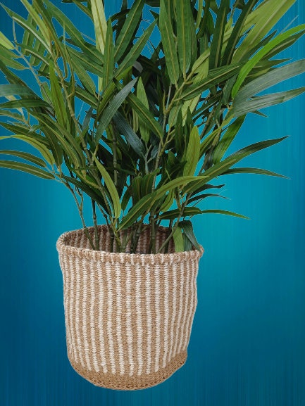 Handwoven Sisal Planter Basket: Minimalist Home Decor