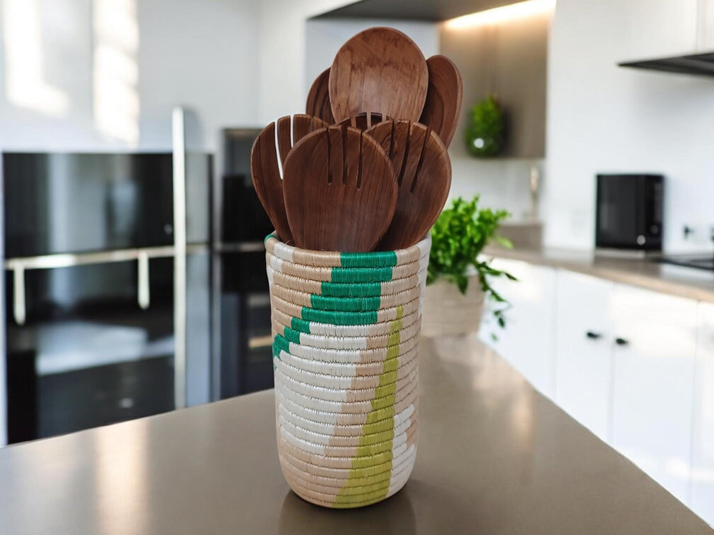 Handwoven Wicker Vase: Boho Home Decor Flower Basket
