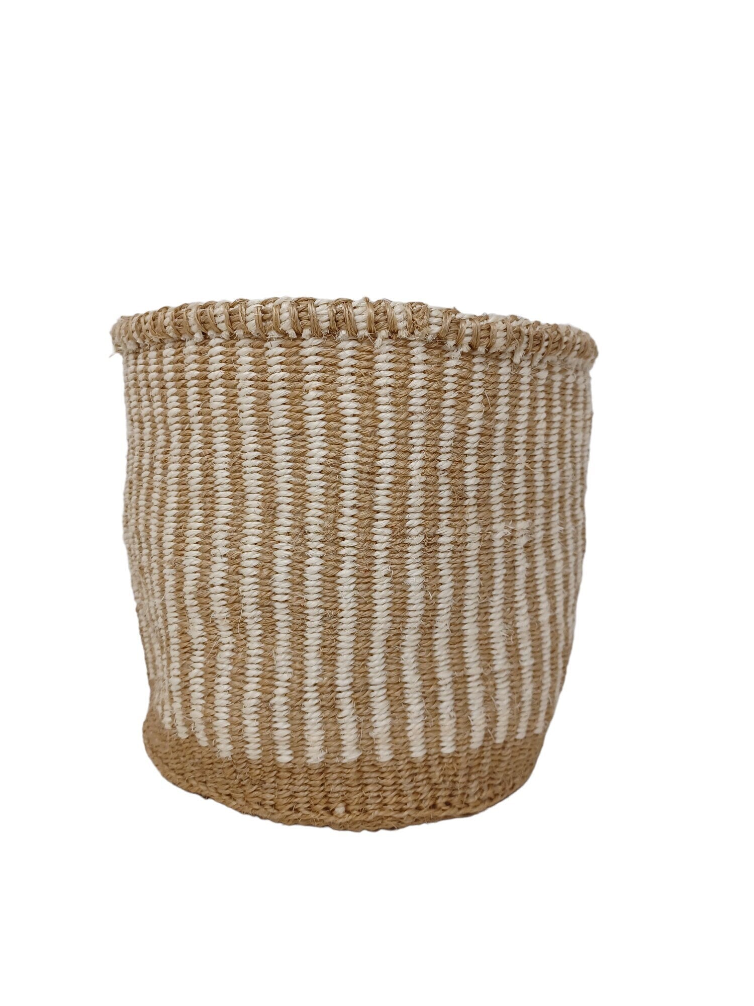 Handwoven Sisal Planter Basket: Minimalist Home Decor
