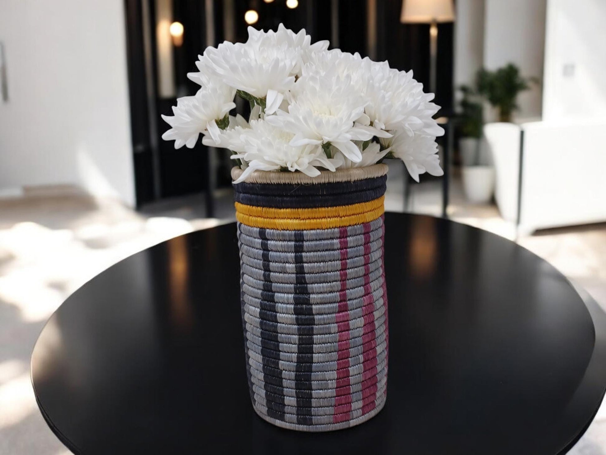 Handwoven Wicker Flower Vase: Bohemian Home Decor Centerpiece