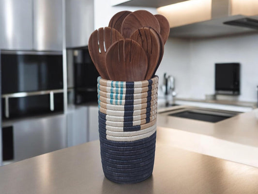 Handwoven Wicker Flower Vase: Boho Farmhouse Decor, Eco-Friendly