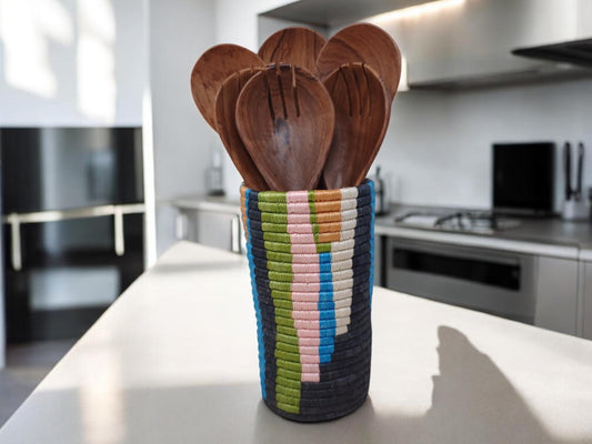 Handwoven Wicker Flower Vase: Boho Table Decor & Utensil Holder