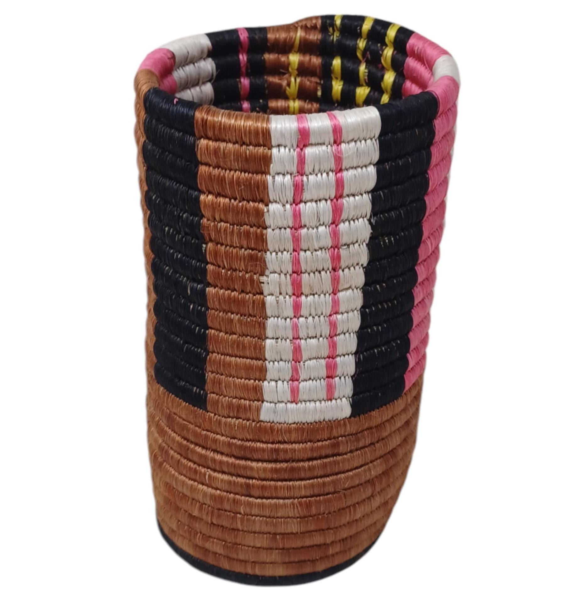 Woven Vase for Flowers – Handmade Boho rattan Vase, Perfect Gift for Mom’s Home Decor, Boho table Decor Accent, Colorful Utensil storage