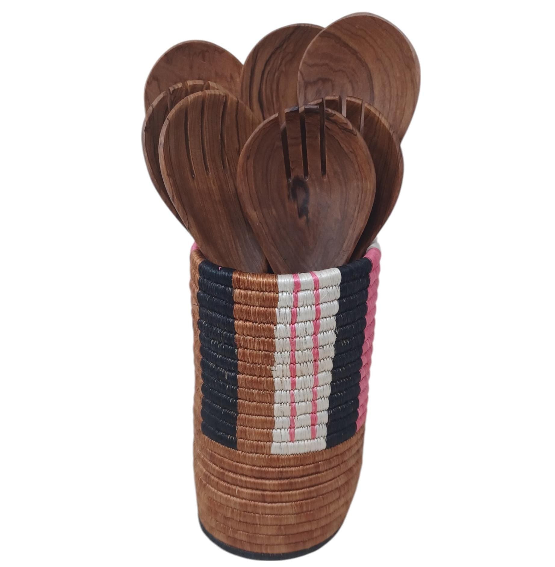 Woven Vase for Flowers – Handmade Boho rattan Vase, Perfect Gift for Mom’s Home Decor, Boho table Decor Accent, Colorful Utensil storage
