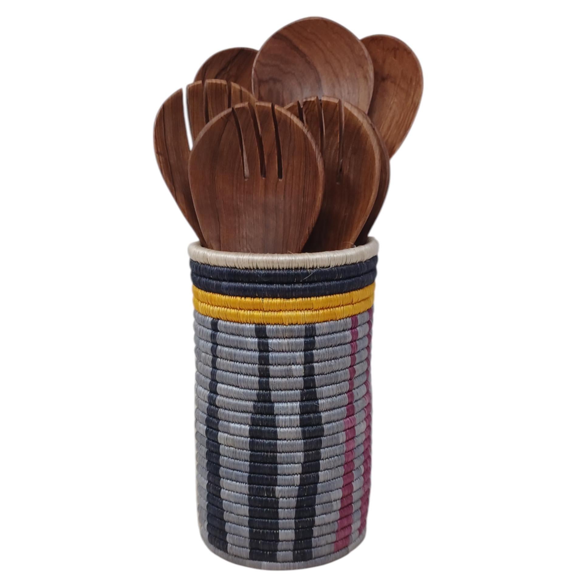 Handwoven Wicker Flower Vase: Bohemian Home Decor Centerpiece