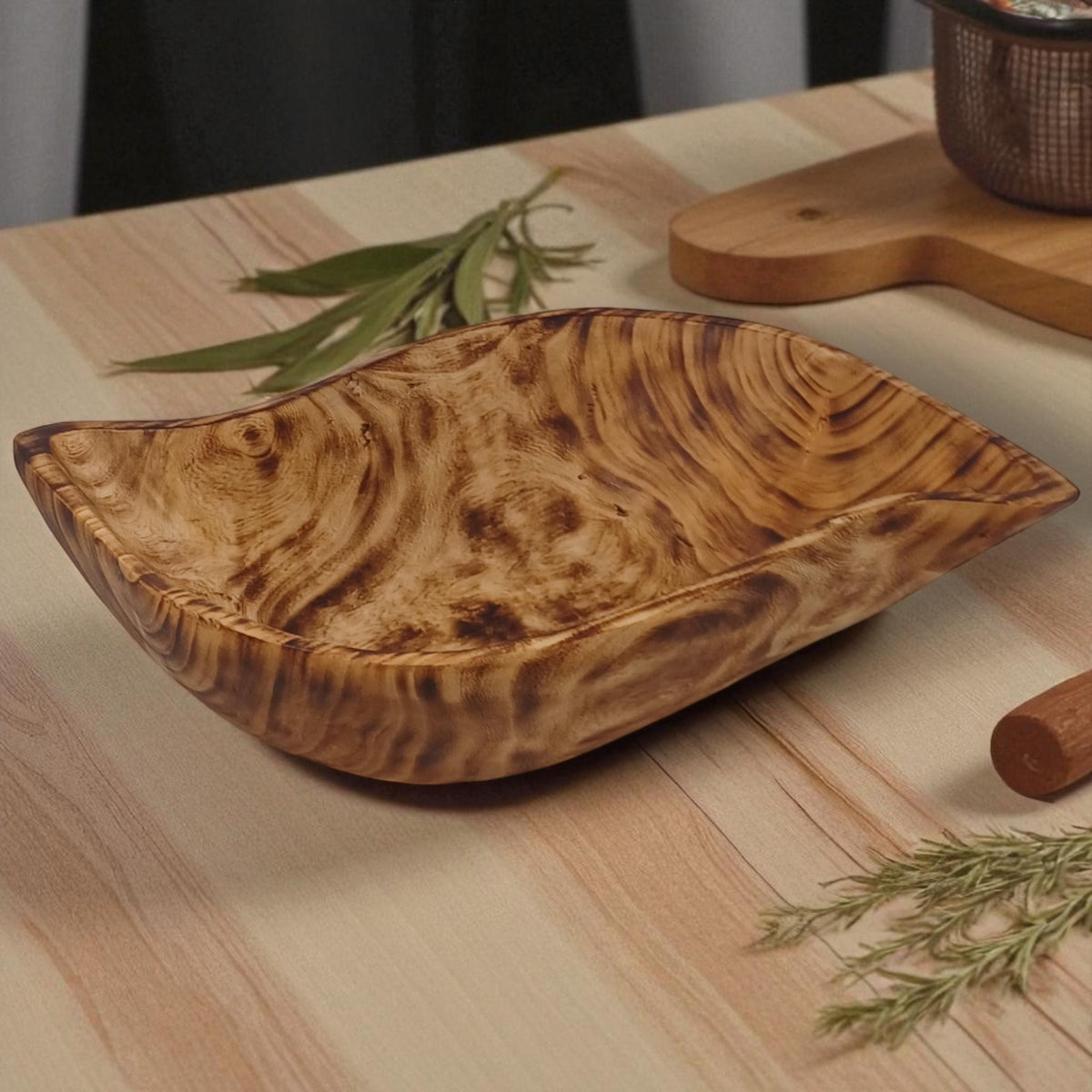 Leaf-Shaped Wooden Serving Bowl | Hand-Carved Natural Fruit Bowl | Rustic Kitchen Décor | Large Serving Bowls