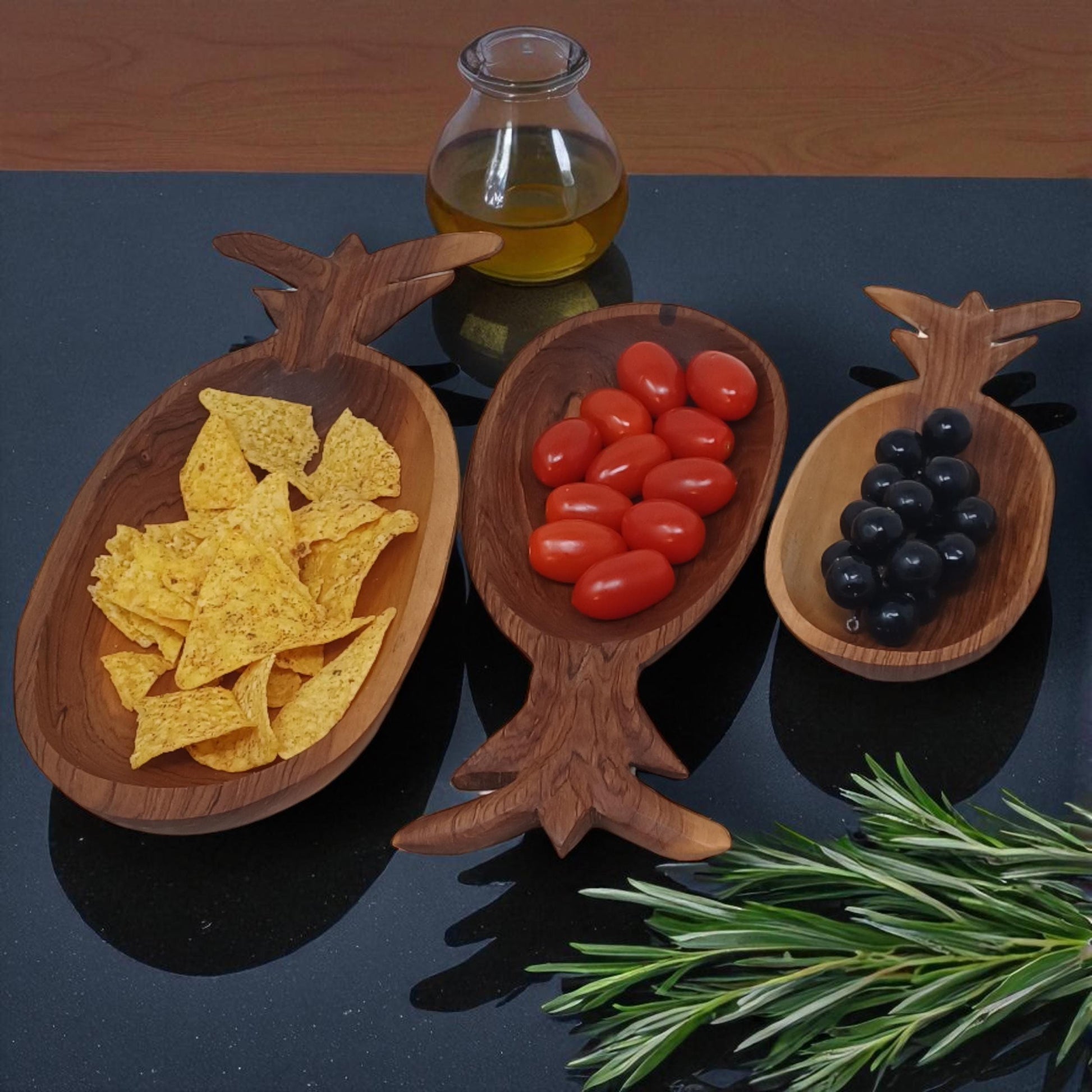 Olivewood Pineapple Bowls (Set of 3): Hand-Carved Nesting Bowls