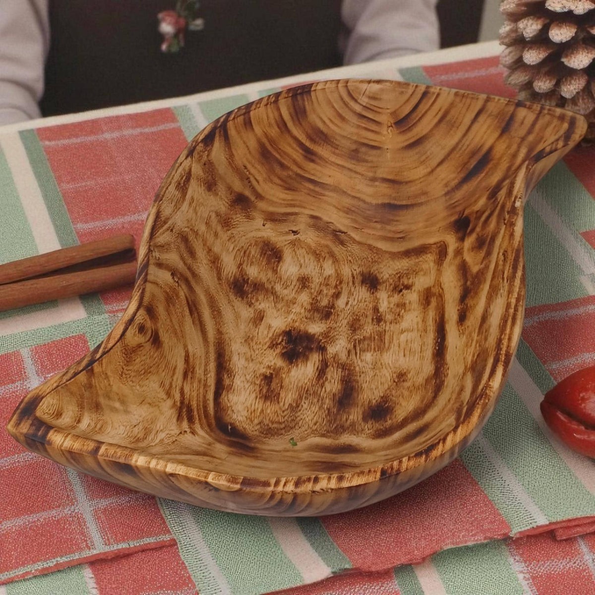 Leaf-Shaped Wooden Serving Bowl | Hand-Carved Natural Fruit Bowl | Rustic Kitchen Décor | Large Serving Bowls