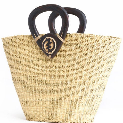 Bolga basket with black handle, Market basket, beach basket, straw bag, beach bag, picnic basket, raffia straw bag, boho tote, woven basket