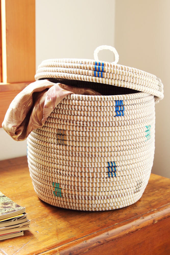 Storage baskets, Round storage baskets, lidded baskets, large storage basket, lidded hamper basket, storage basket with cover, woven basket