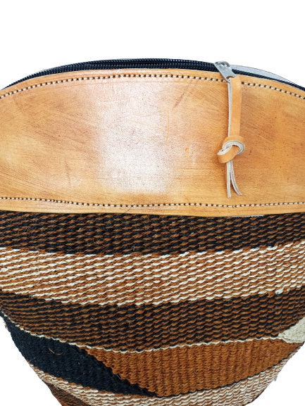 Woven Bag, Sisal bag with Leather Straps, Woven  crossbody bag, African basket purse, kiondo basket, Kenyan woven bag, woven shoulder bag