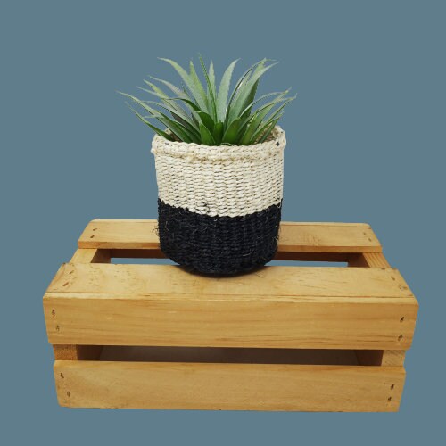 Basket planter, Woven stoage baskets, woven plant basket, Baskets for plants, Sisal basket, woven plant pot holder, Handmade plant basket