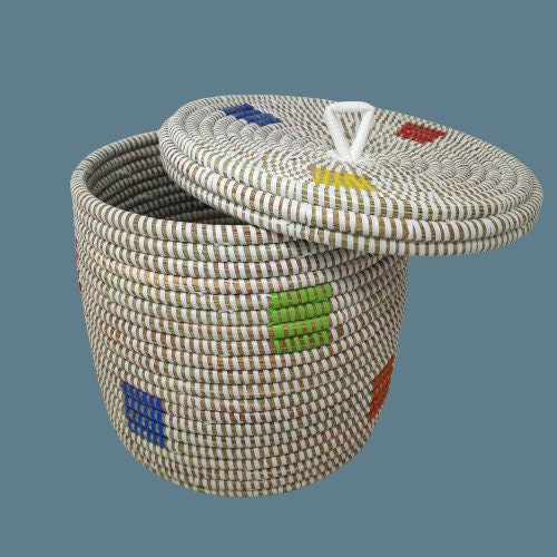 Baskets with lids, basket storage, vintage woven basket lid, vintage storage basket, Kitchen basket, Collectible basket, lidded basket