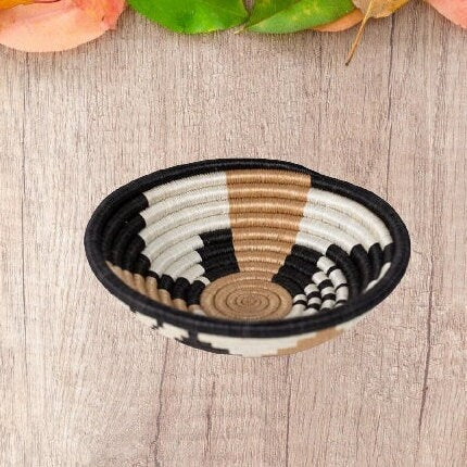 Woven wall basket small, Baskets for wall, Small wall basket décor, Wall hanging basket, woven wall hanging, boho wall  decor, woven bowls