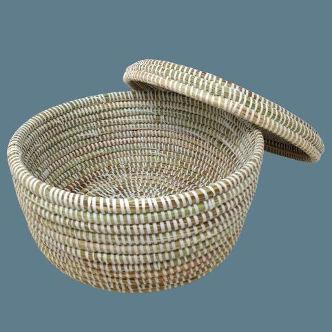 Small lidded baskets, Baskets with lids, basket storage, basket with cover, Woven basket with lid, woven storage basket, Colorful baskets