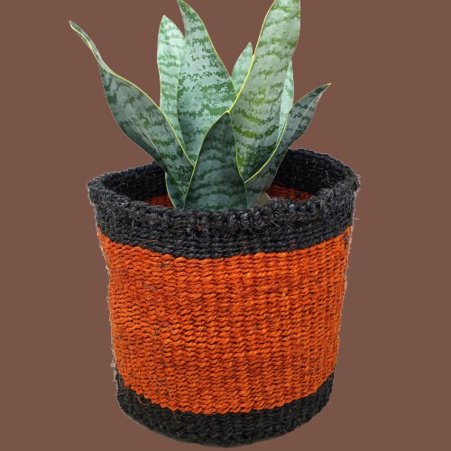 Small basket storage, woven basket small, baskets for plants, woven planter, African woven basket, Boho plant basket, woven basket gift