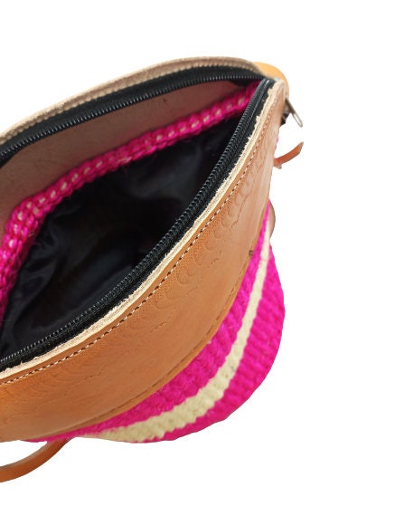 Woven Bag, Woven crossbody bag, Sisal bag with Leather Straps, African basket purse, kiondo basket, Kenyan woven bag, woven shoulder bag