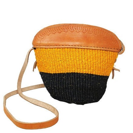 Woven Bag, Woven crossbody bag, Sisal bag with Leather Straps, African basket purse, kiondo basket, Kenyan woven bag, woven shoulder bag